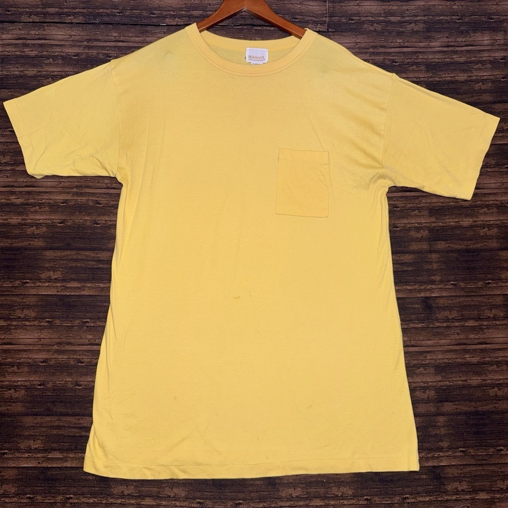 Vintage 80s Roaman's Pocket T Shirt Yellow Single Stitch Size Large